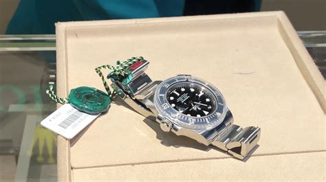 rolex submariner watch price in dubai|rolex dubai terminal 3.